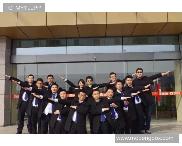 重庆足球队的团队协作揭秘与战术分析助力球队崛起之路 重庆足球队的团队协作揭秘与战术分析助力球队崛起之路